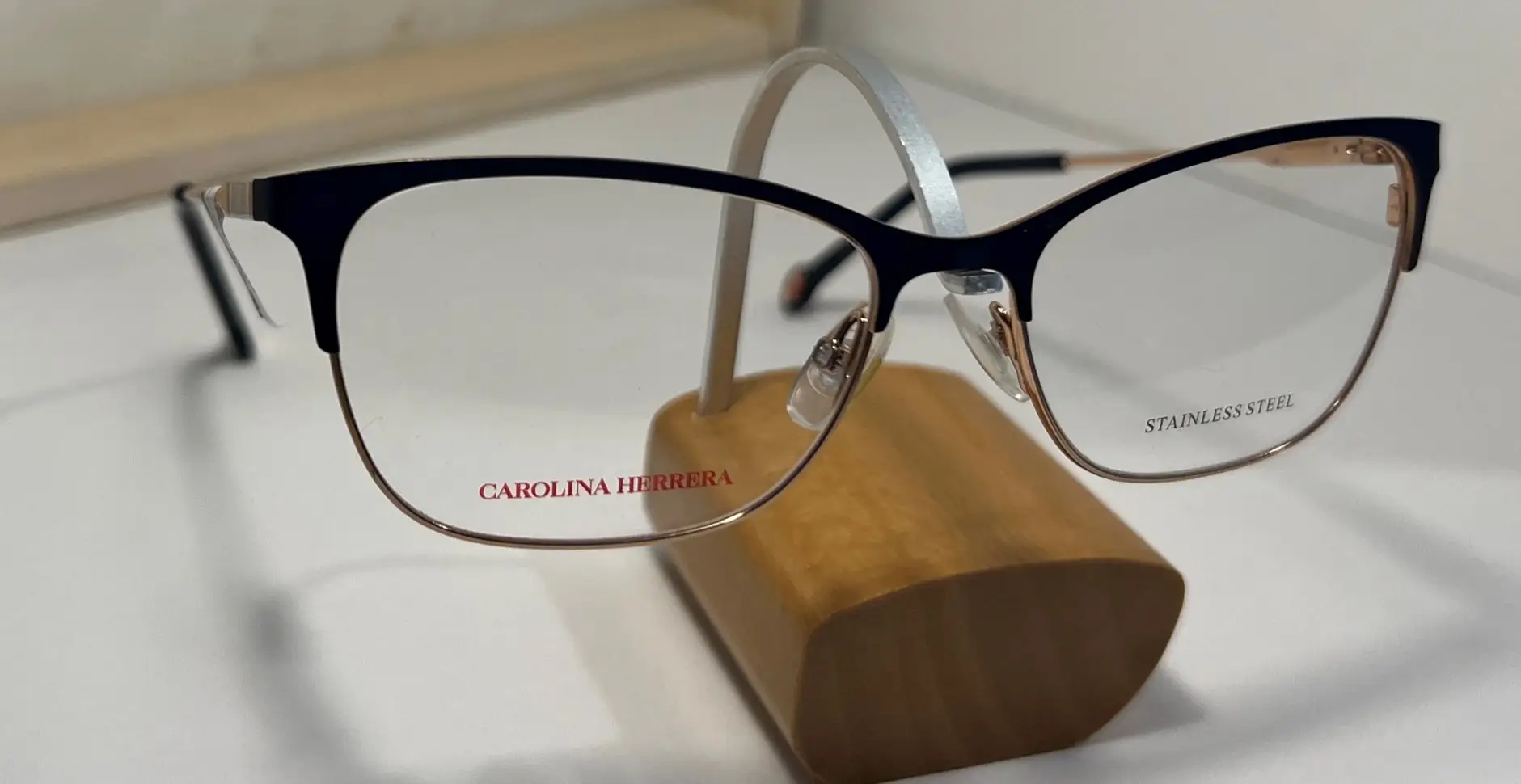 Lunettes Carolina Herrera modèle 076