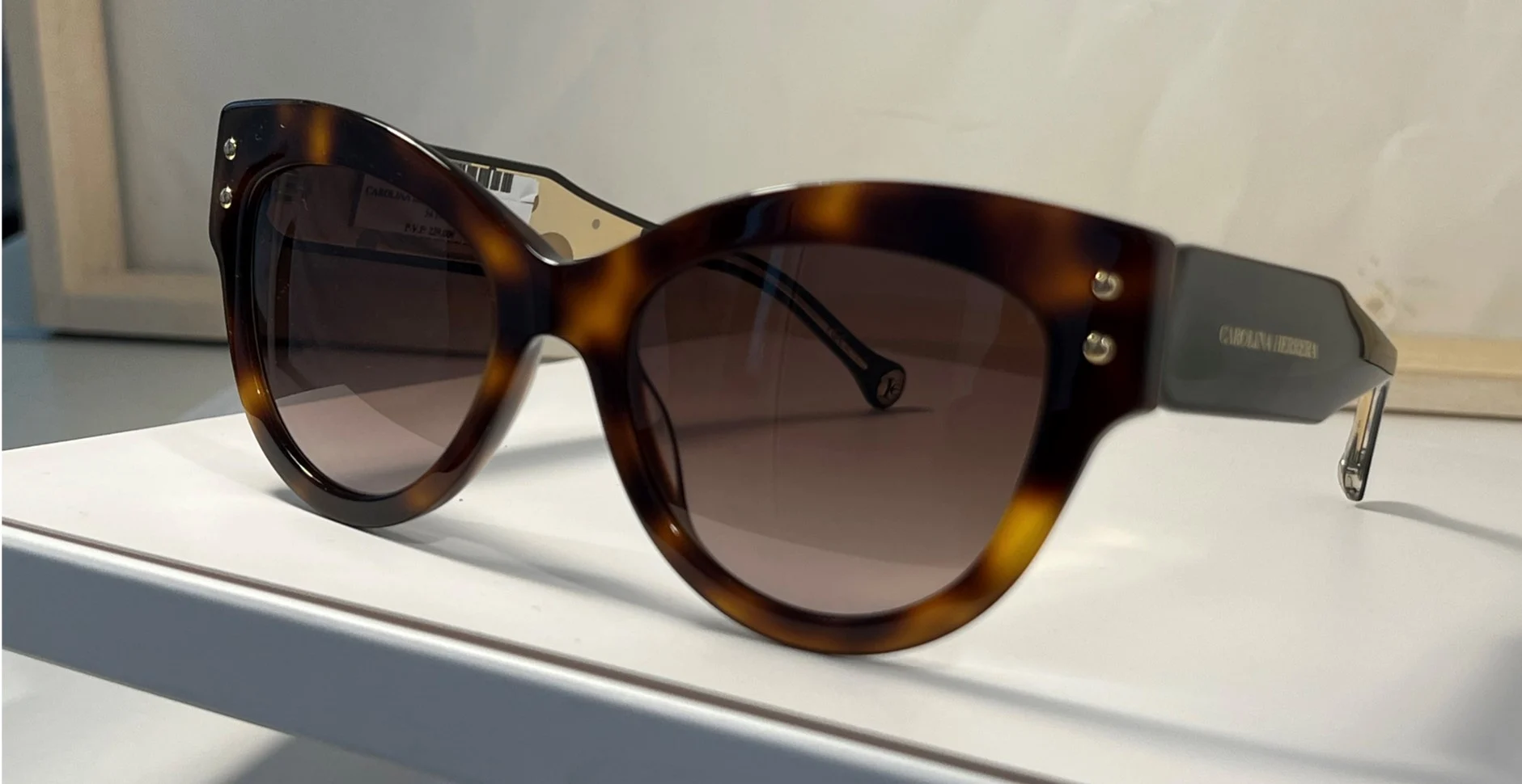 Lunettes Carolina Herrera modèle 143