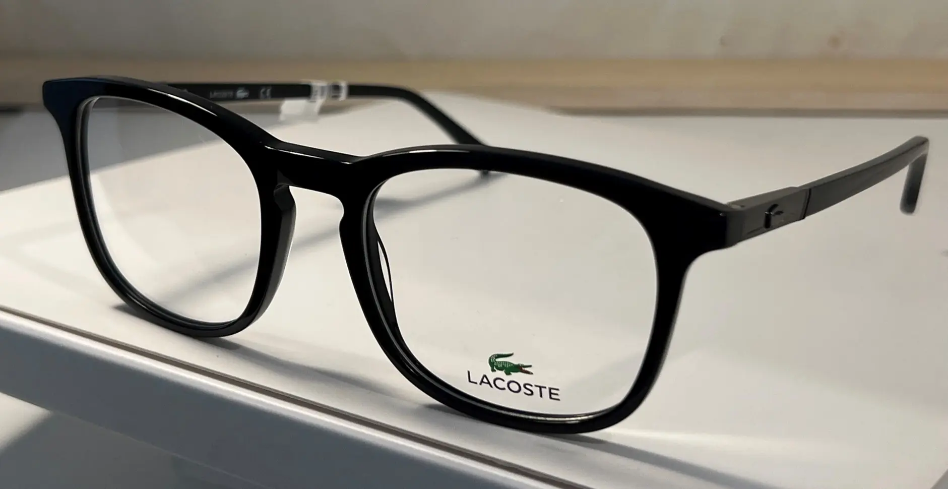 Lunettes Lacoste modèle 102 chez Optique Anaka Irun