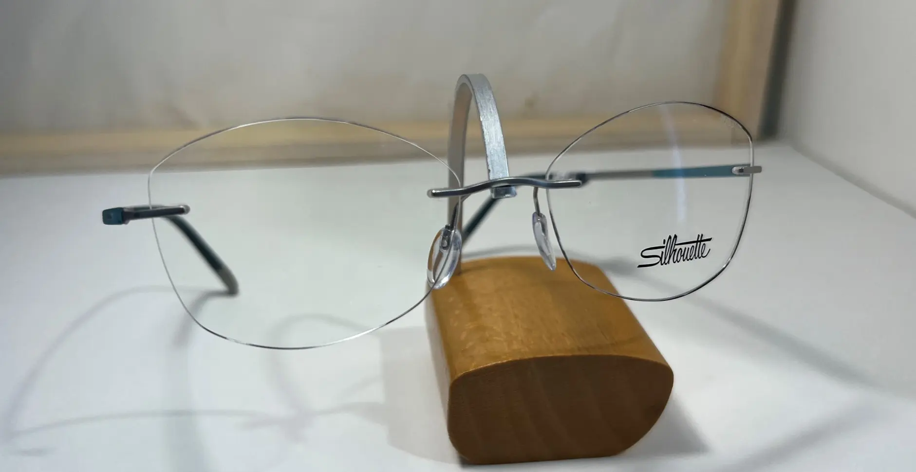 Lunettes Silhouette modèle 043 chez Optique Anaka Irun