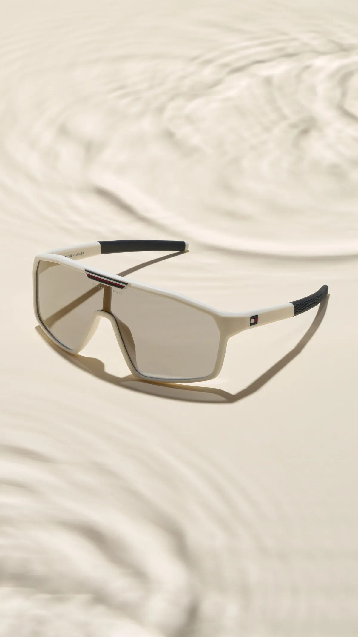 Gafas Tommy Hilfiger TH 1163 — versión 2, sport shield colorway alternativo