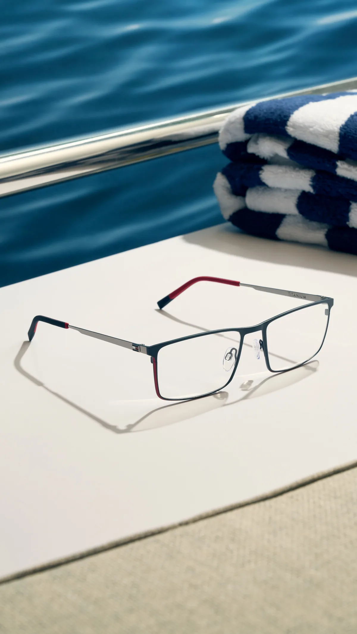 Gafas Tommy Hilfiger TH 2448 — versión 2, sport shield