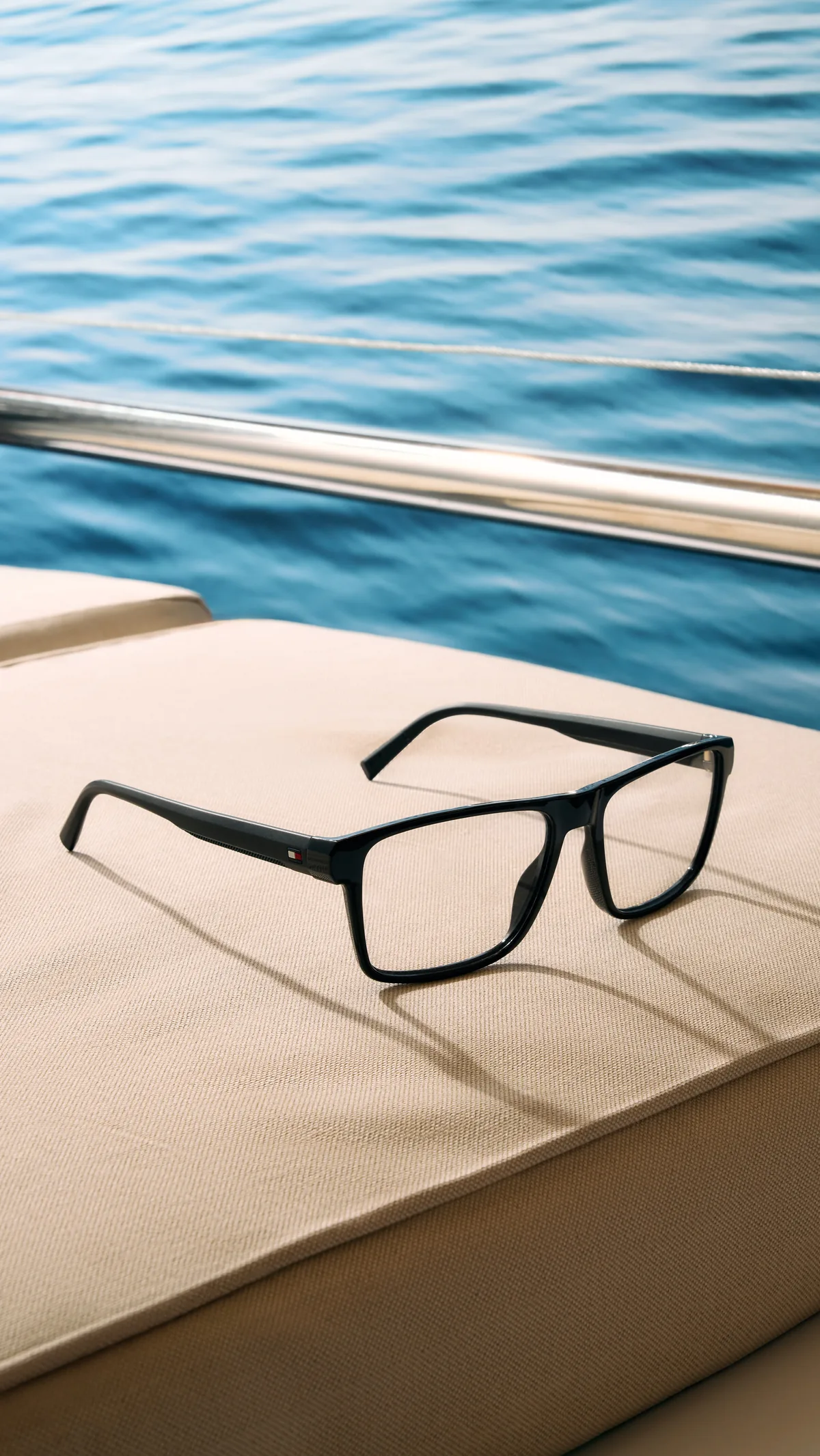 Gafas Tommy Hilfiger TH 5456 — versión 2
