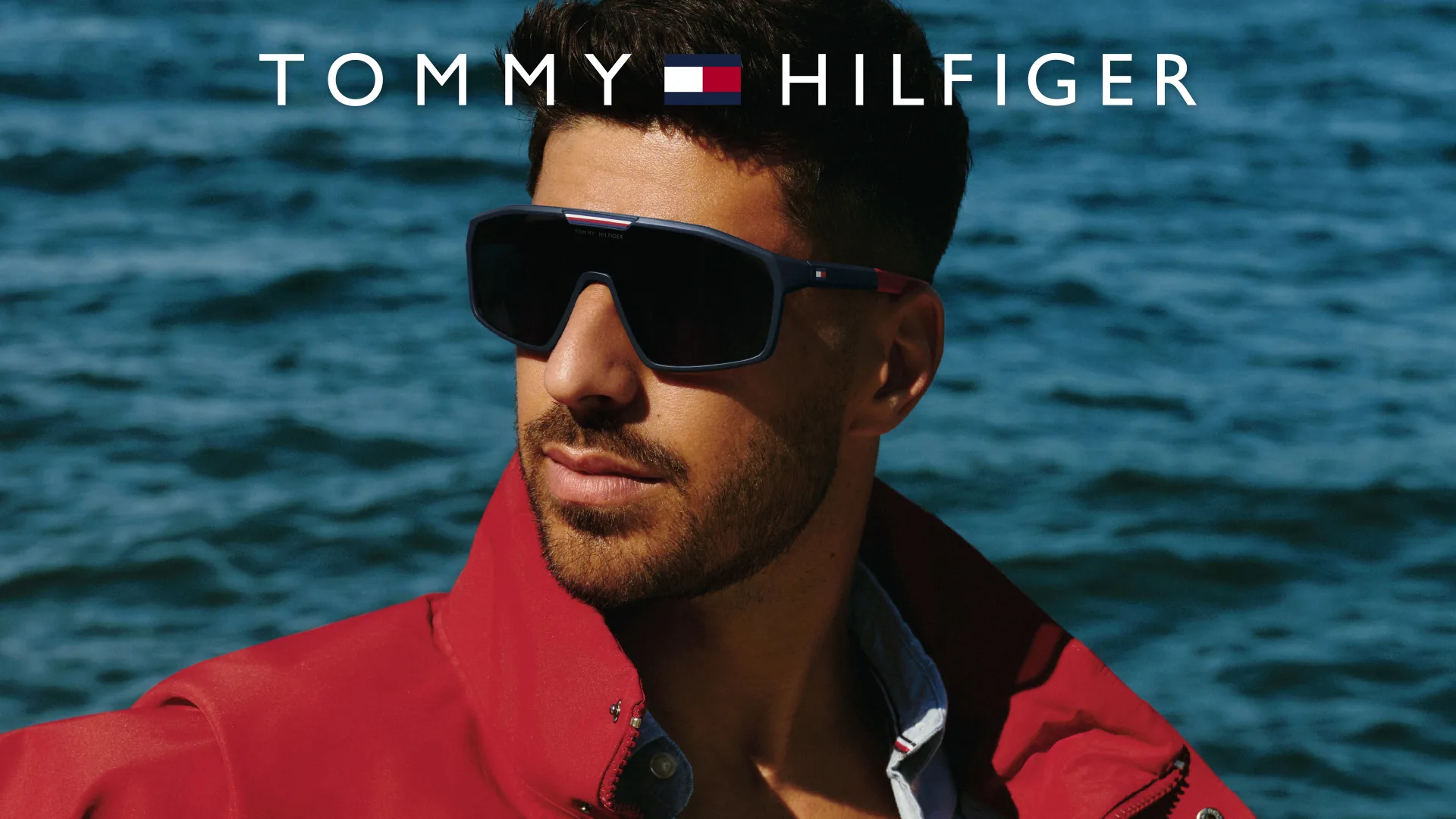 Campaña Tommy Hilfiger TH 2357S — estilo preppy americano