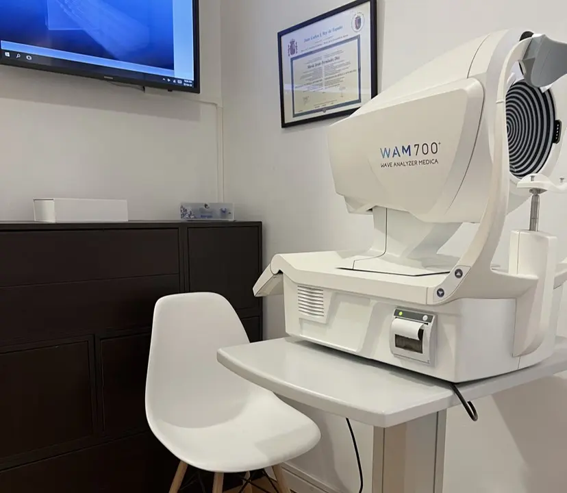 Equipo WAM 700 de medición en Óptica Anaka